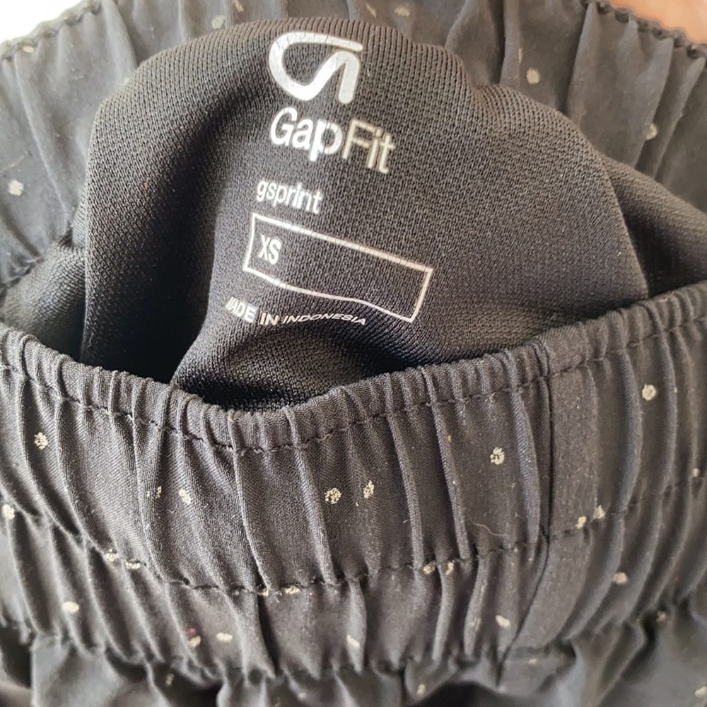 GAP Shorts - Picture 4 of 4